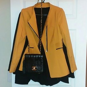 Mustard yellow blazer